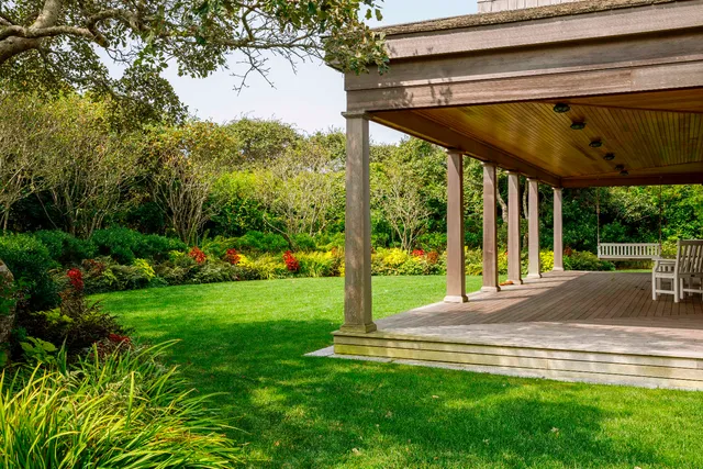 $17,995,000 | 33 Pocomo Road, Nantucket, MA 02554