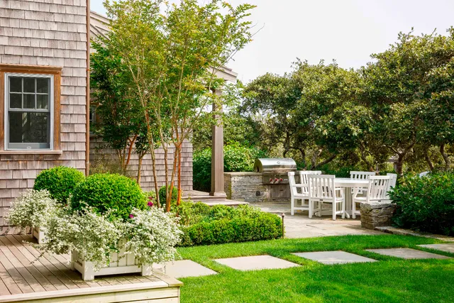 $17,995,000 | 33 Pocomo Road, Nantucket, MA 02554