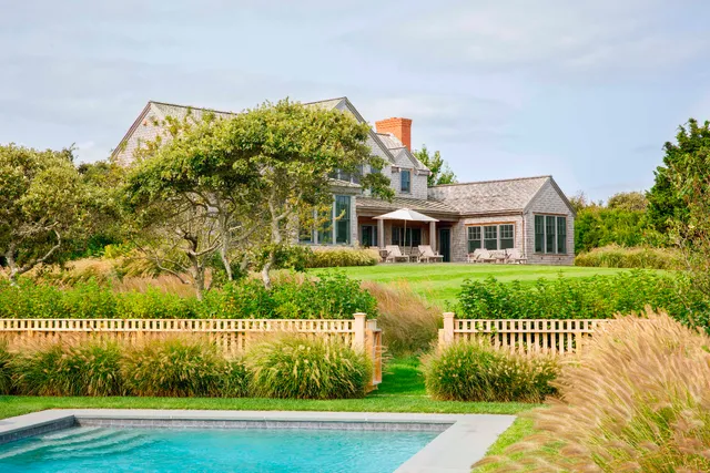 $17,995,000 | 33 Pocomo Road, Nantucket, MA 02554