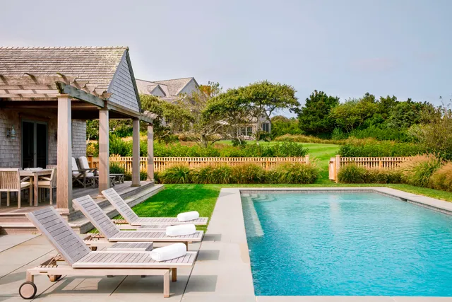 $17,995,000 | 33 Pocomo Road, Nantucket, MA 02554