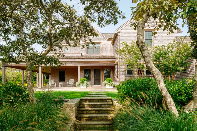 $17,995,000 | 33 Pocomo Road, Nantucket, MA 02554