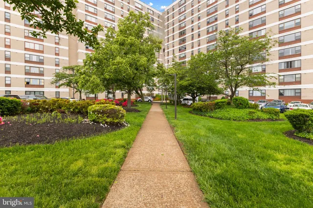 $249,990 | 4600 Duke Street, Unit 613, Alexandria, VA 22304