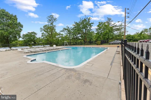 $249,990 | 4600 Duke Street, Unit 613, Alexandria, VA 22304