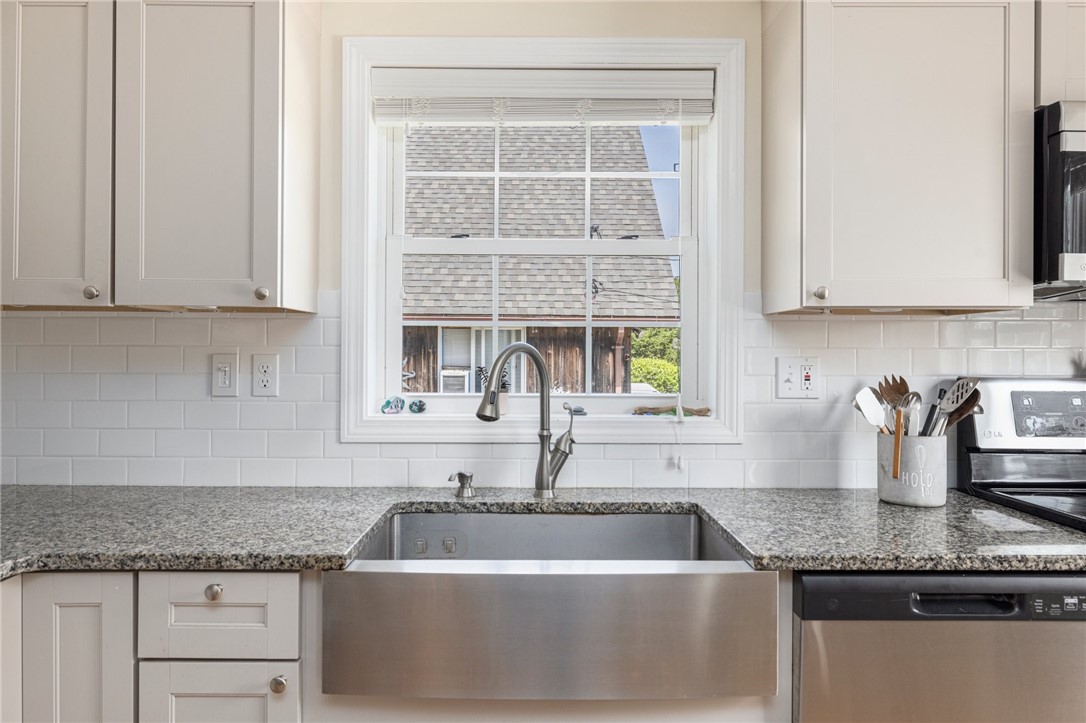 79 Willow Road Charlestown, RI 02813 - Photo 23 of 45 Kitchen