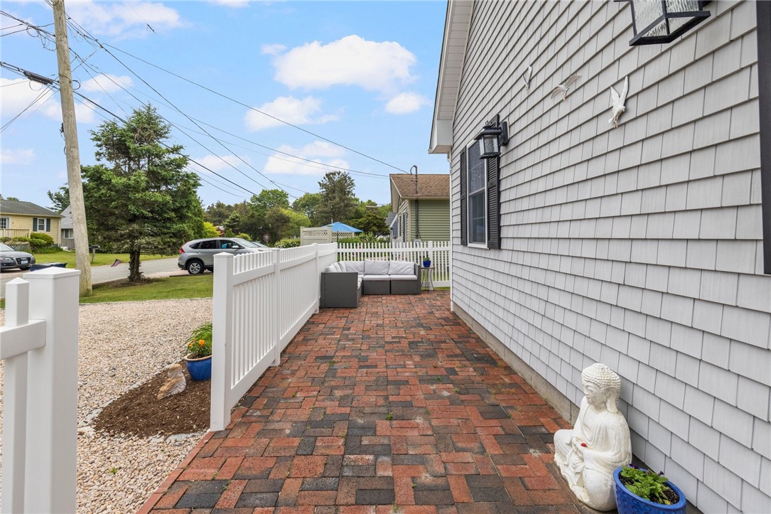 79 Willow Road Charlestown, RI 02813 - Photo 3 of 45 Entry to home