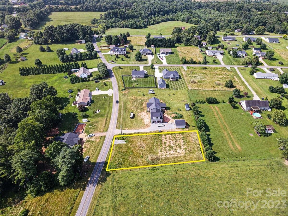 151 Rabbit Highway Harmony, NC 28634 - Photo 3 of 9 a view of a city