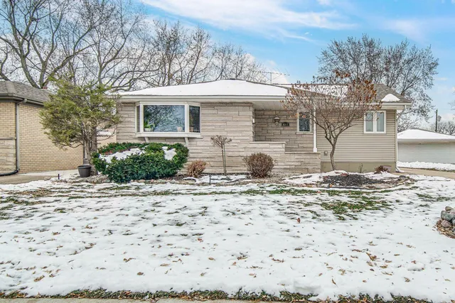 $375,000 | 8017 Madison Avenue, Munster, IN 46321