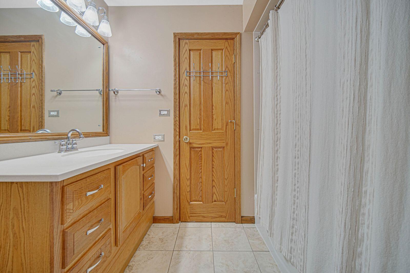 8017 Madison Avenue Munster, IN 46321 - Photo 22 of 36 1600x1067