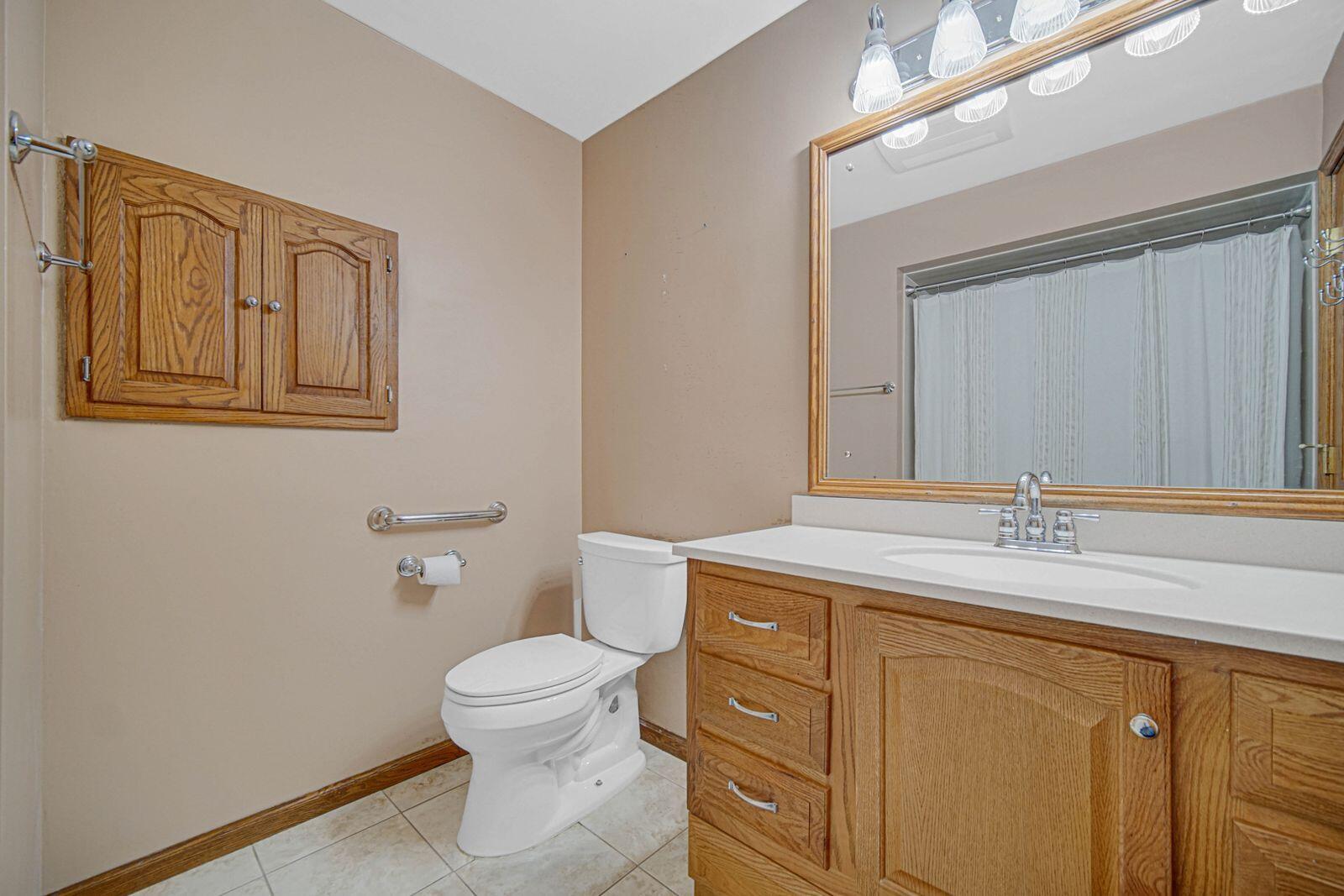 8017 Madison Avenue Munster, IN 46321 - Photo 23 of 36 1600x1067