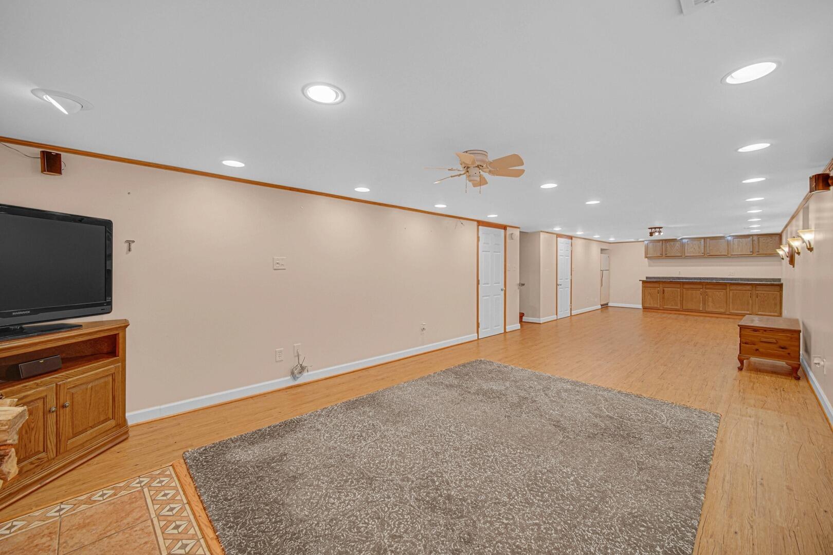 8017 Madison Avenue Munster, IN 46321 - Photo 27 of 36 1620x1080