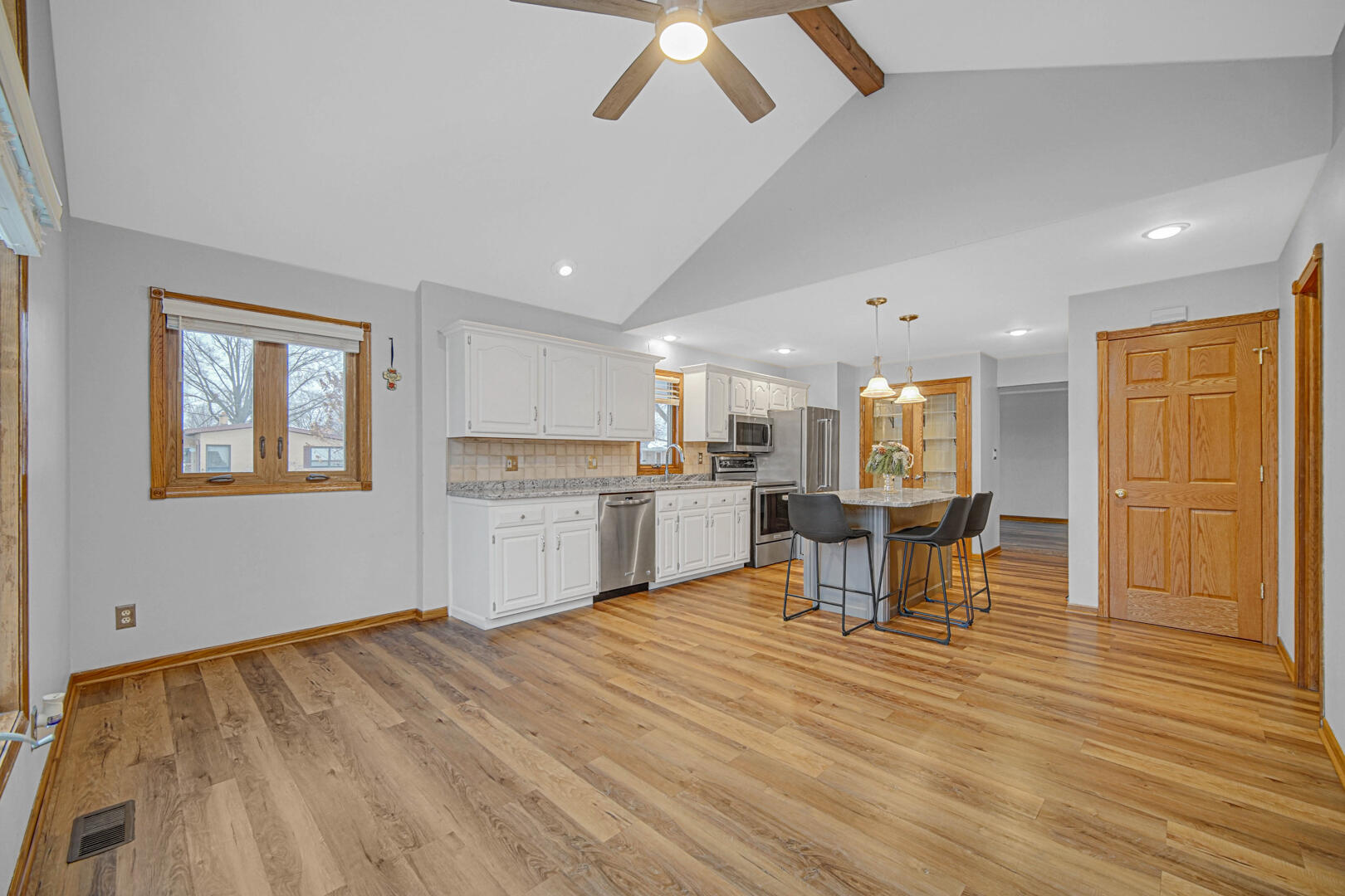 8017 Madison Avenue Munster, IN 46321 - Photo 9 of 36 1620x1080