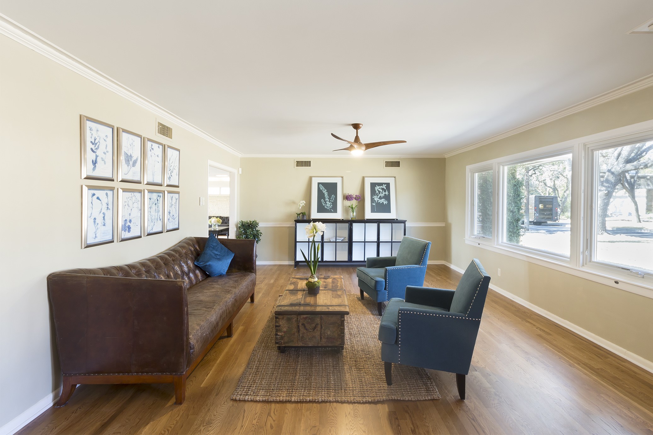3509 River Road Austin, TX 78703 - Photo 4 of 40 Front living area, opposite view