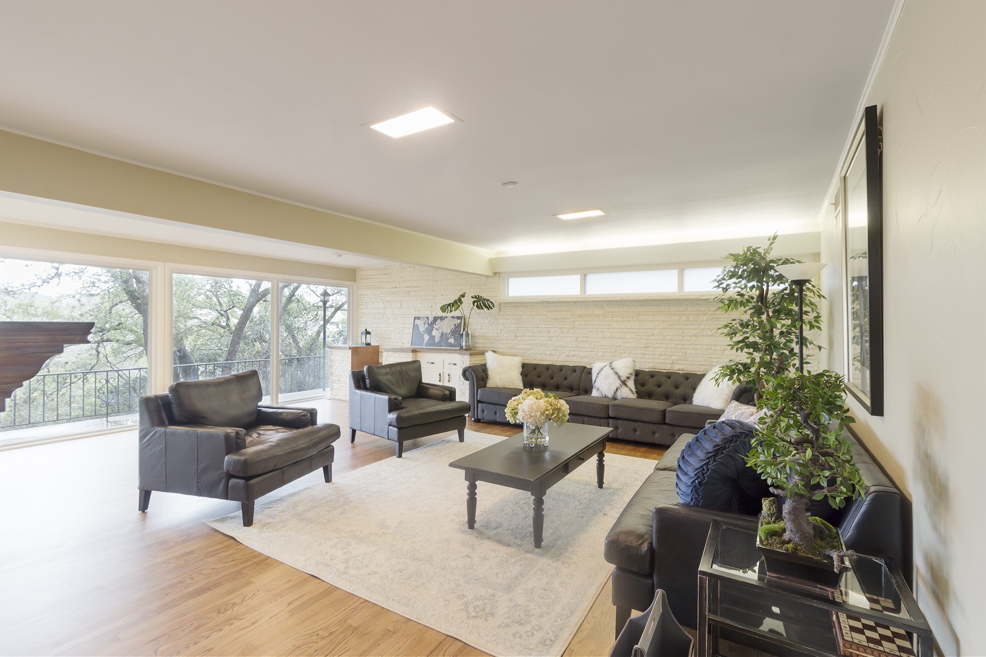 3509 River Road Austin, TX 78703 - Photo 10 of 40 Back living area, opposite view