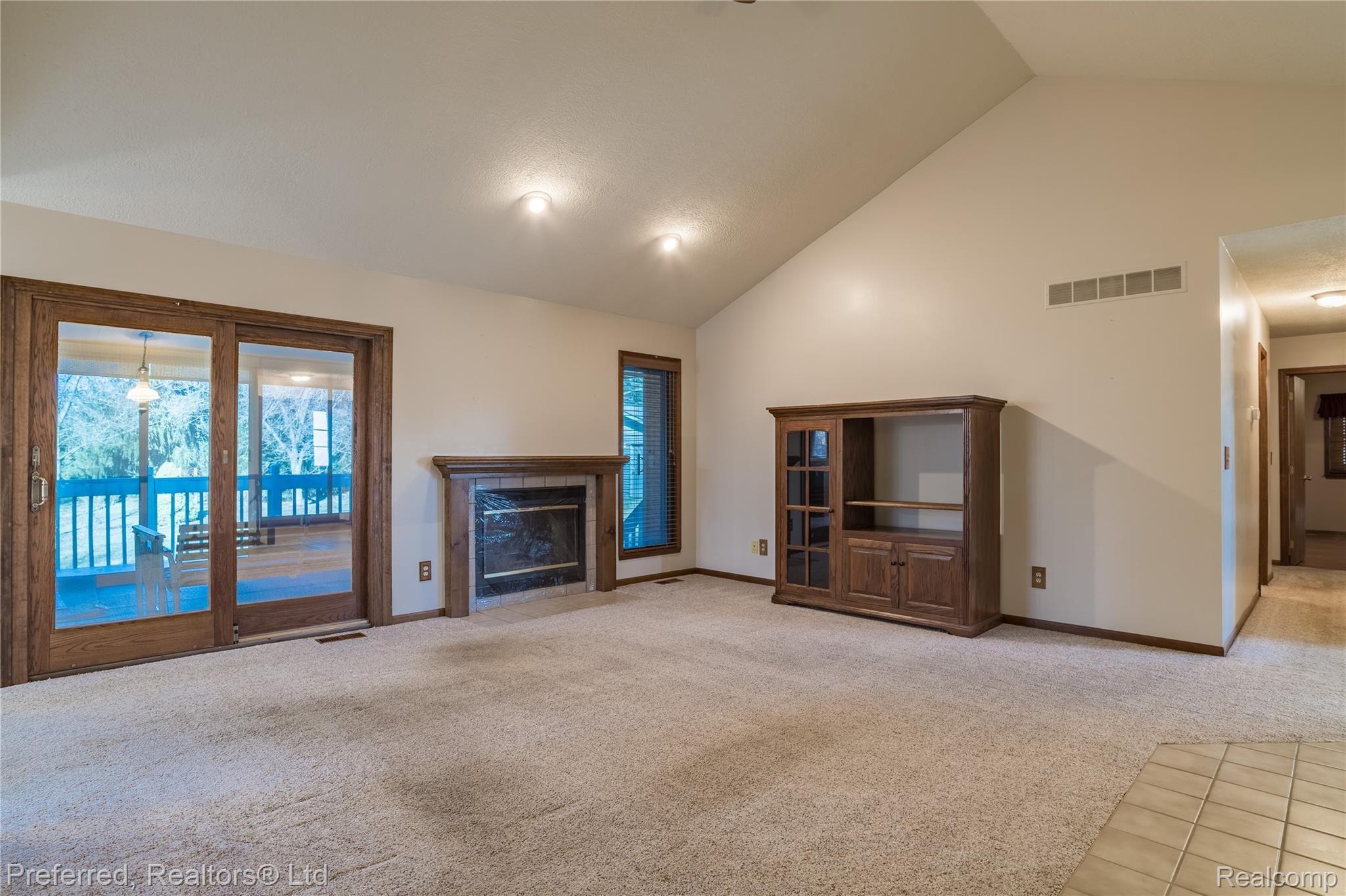 3864 Pleasant Valley Road Brighton, MI 48114 - Photo 15 of 45 3864 Pleasant Valley_Brighton-15.jpg