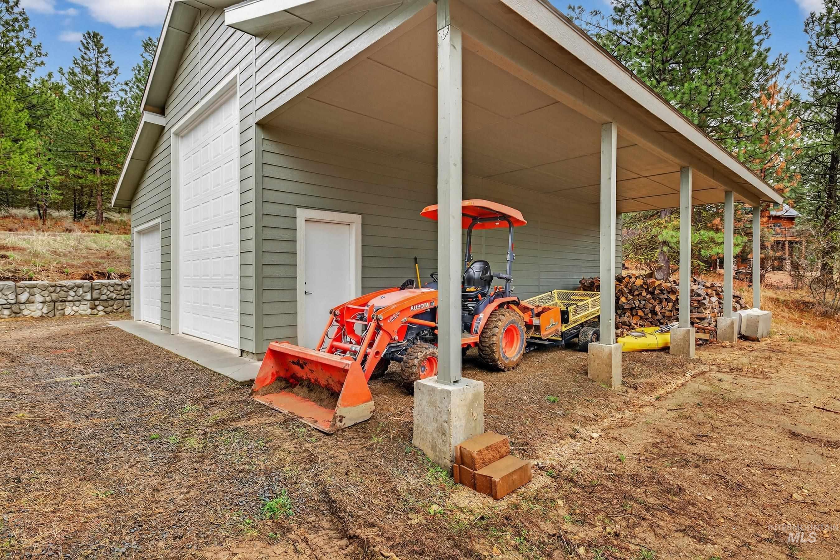 10191 Timberrim Drive Cascade, ID 83611 - Photo 8 of 44 View of outbuilding