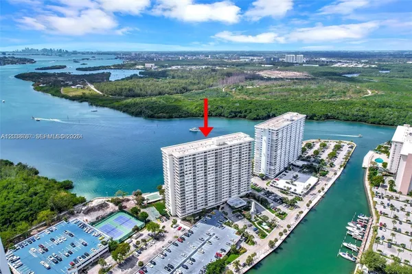 $2,100 | 300 Bayview Drive, Unit 1711, Sunny Isles Beach, FL 33160