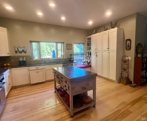 $995,000 | Undisclosed Address, Laytonville, CA 95454