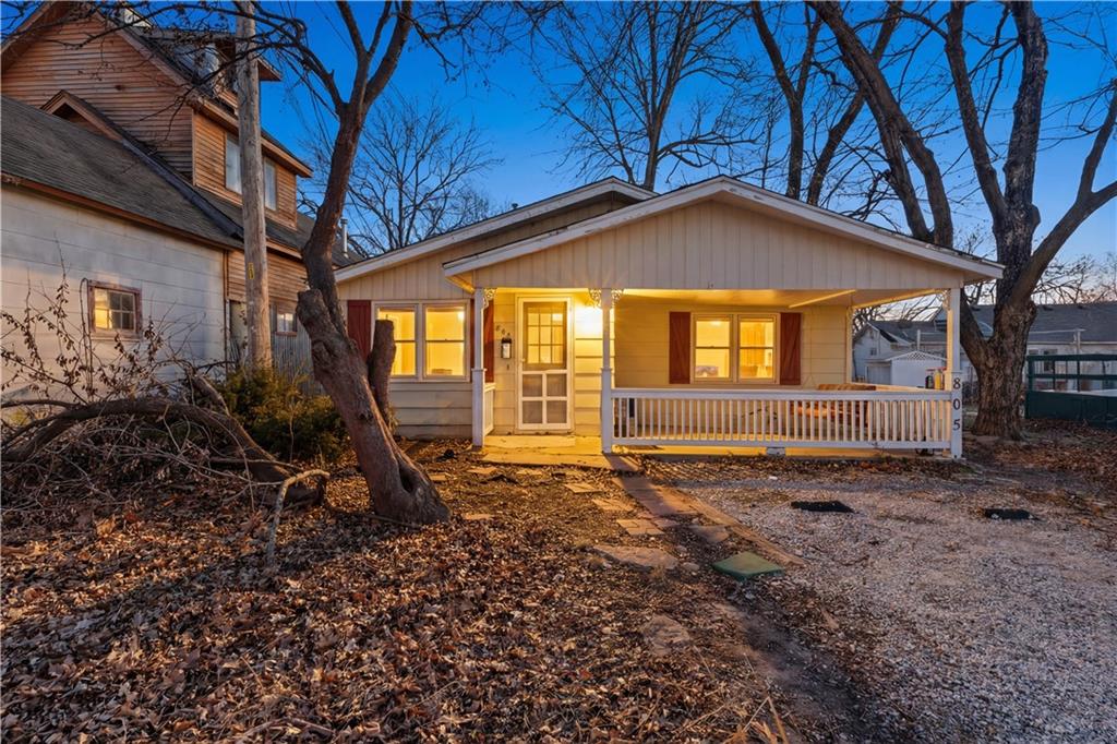 805 Rhodes Avenue Grandview, MO 64030 - Photo 4 of 21