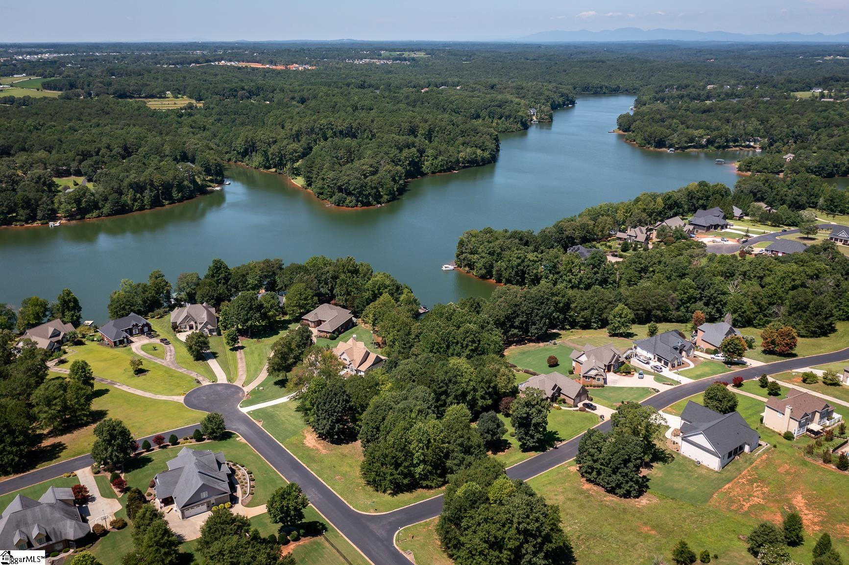 122 Harbour Pointe Drive Chesnee, SC 29323 - Photo 6 of 11