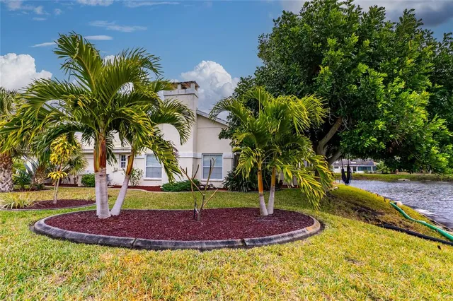 $649,000 | 416 Devonshire Lane, Venice, FL 34293