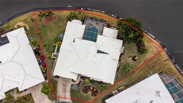 $649,000 | 416 Devonshire Lane, Venice, FL 34293