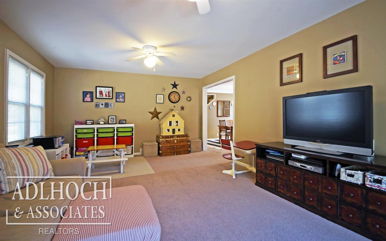 307 Ridgemont Road Grosse Pointe Farms, MI 48236 - Photo 13 of 25