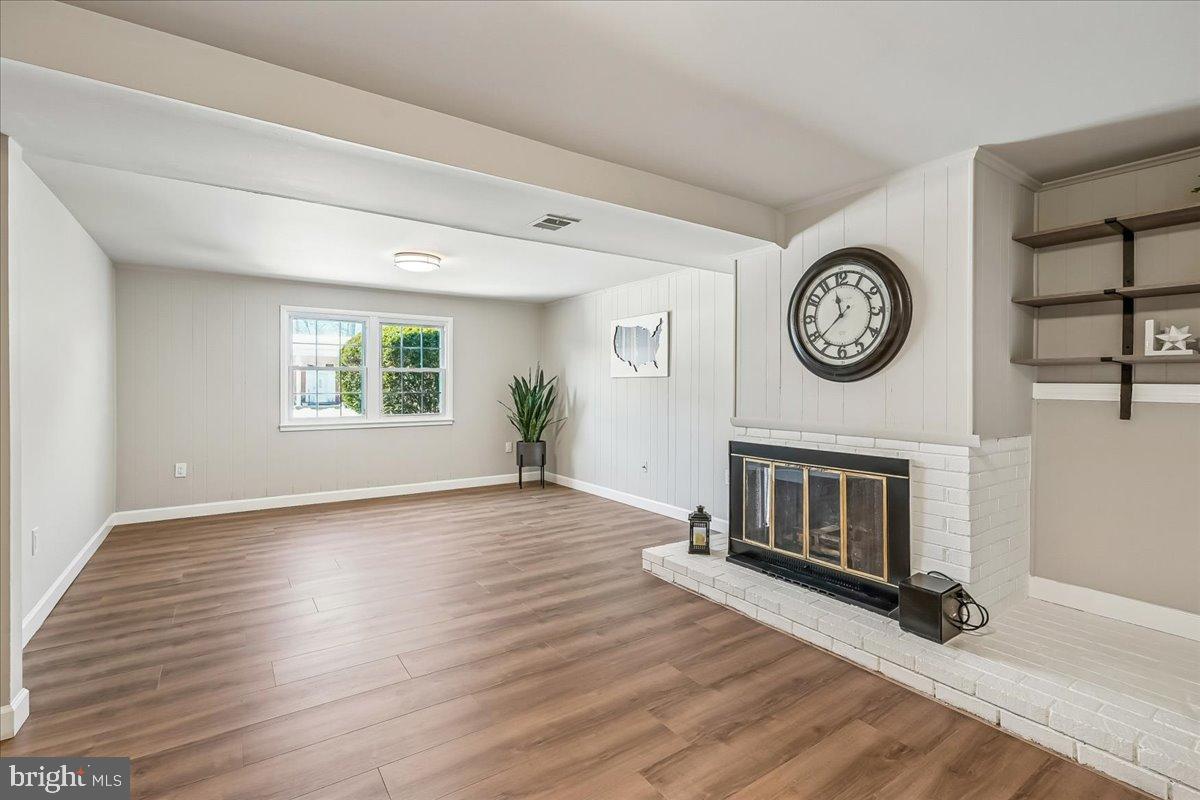 13509 Delaney Road Woodbridge, VA 22193 - Photo 22 of 30 Spacious lower level living area w/ natural light.