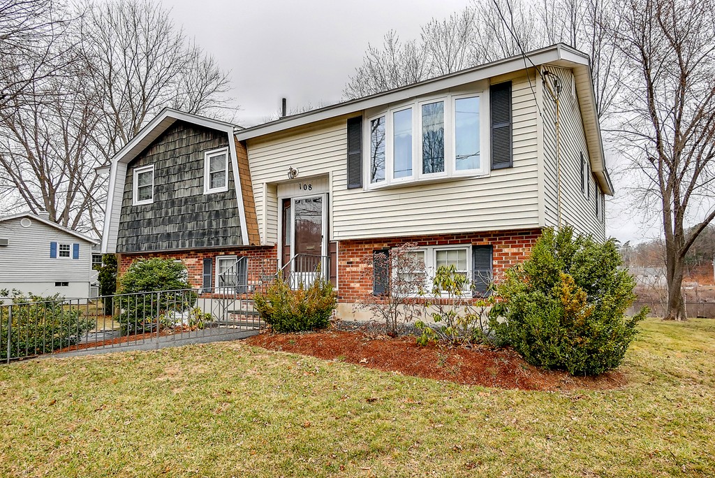 108 River Road Lowell, MA 01852 - Photo 1 of 12 Gallery Image 1