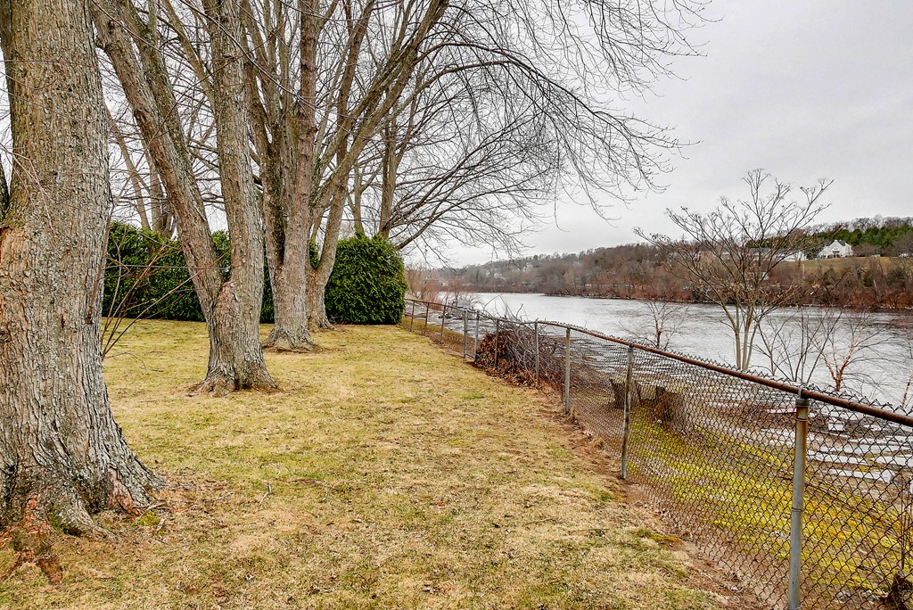 108 River Road Lowell, MA 01852 - Photo 11 of 12 Gallery Image 11