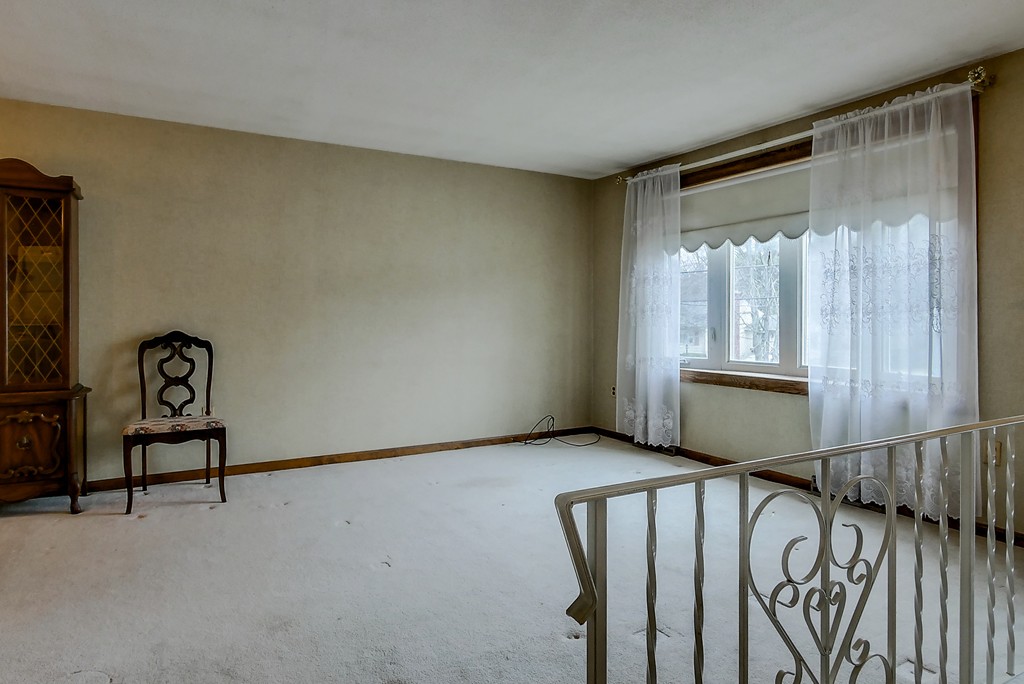 108 River Road Lowell, MA 01852 - Photo 4 of 12 Gallery Image 4