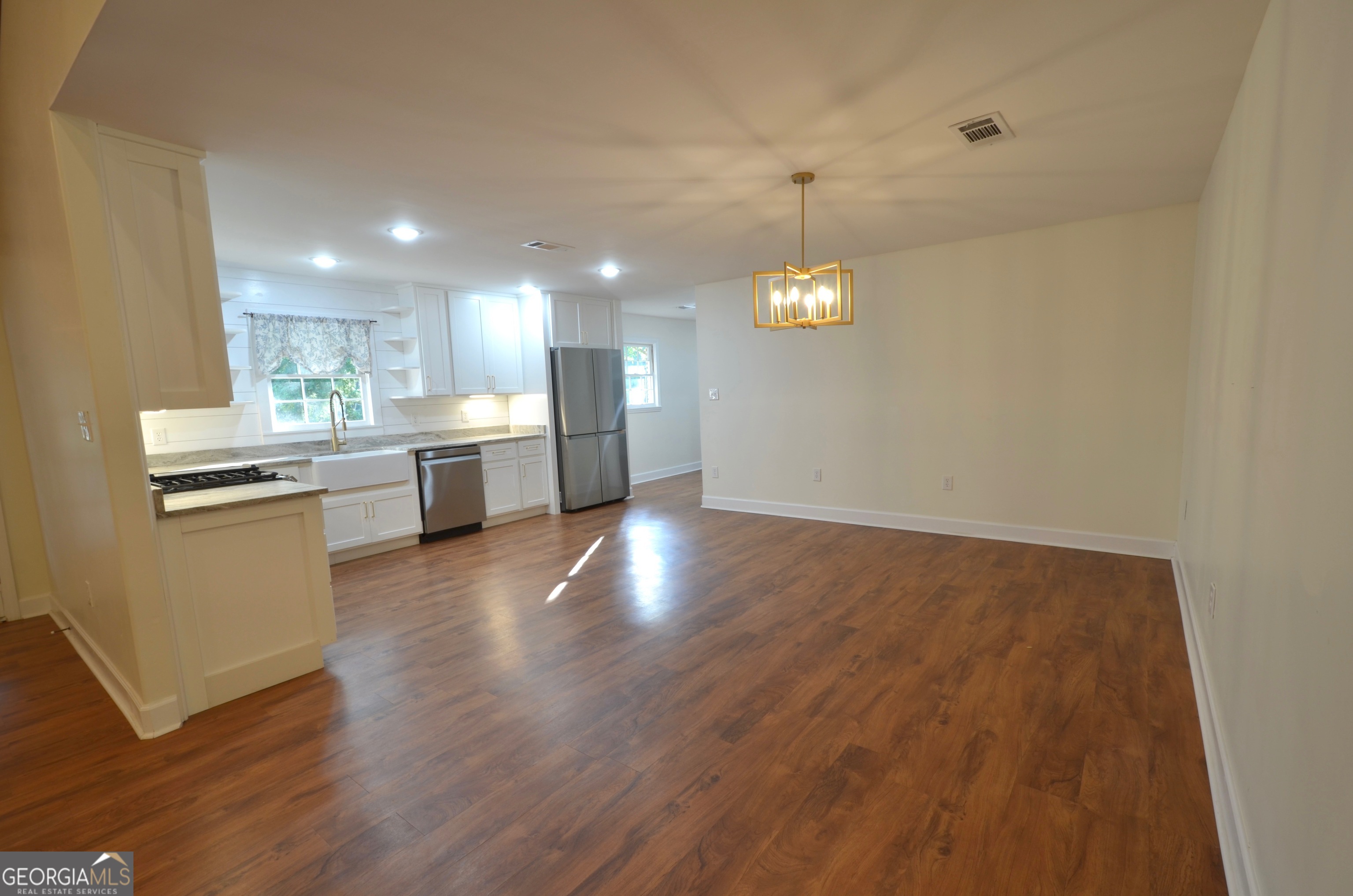 859 Silver Road East Dublin, GA 31027 - Photo 14 of 74