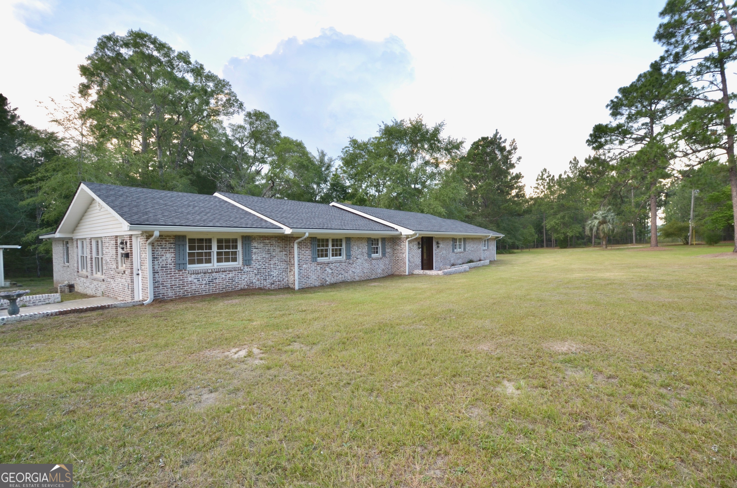 859 Silver Road East Dublin, GA 31027 - Photo 4 of 74