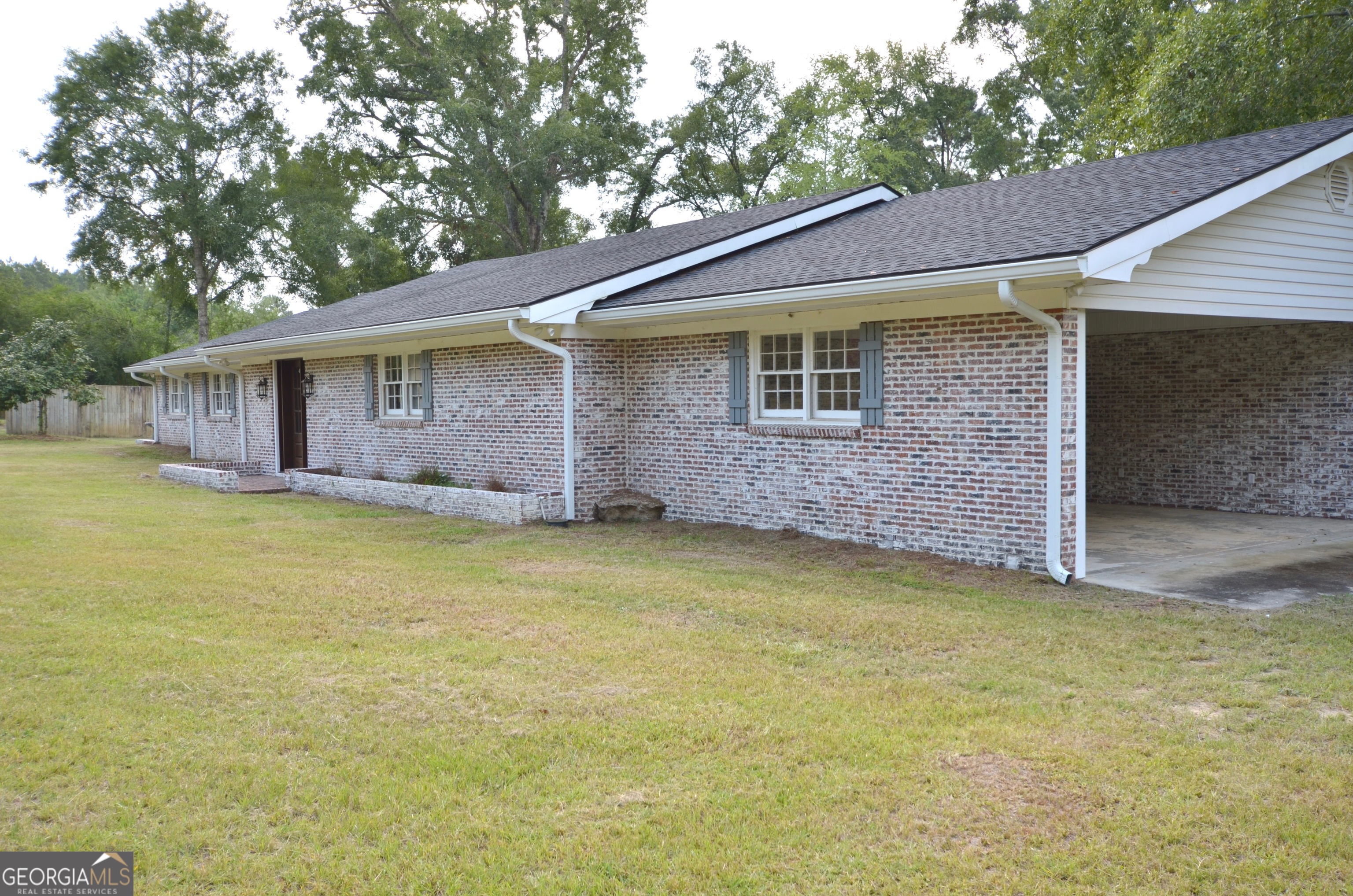 859 Silver Road East Dublin, GA 31027 - Photo 5 of 74