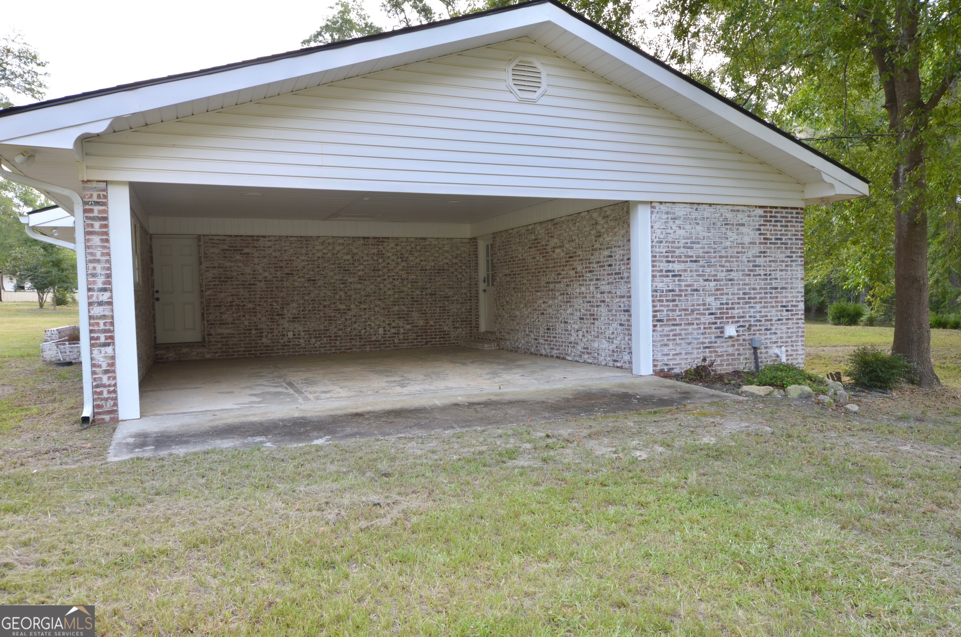 859 Silver Road East Dublin, GA 31027 - Photo 6 of 74