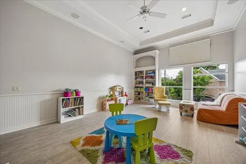 $1,570,000 | 5211 Pocahontas Street, Bellaire, TX 77401