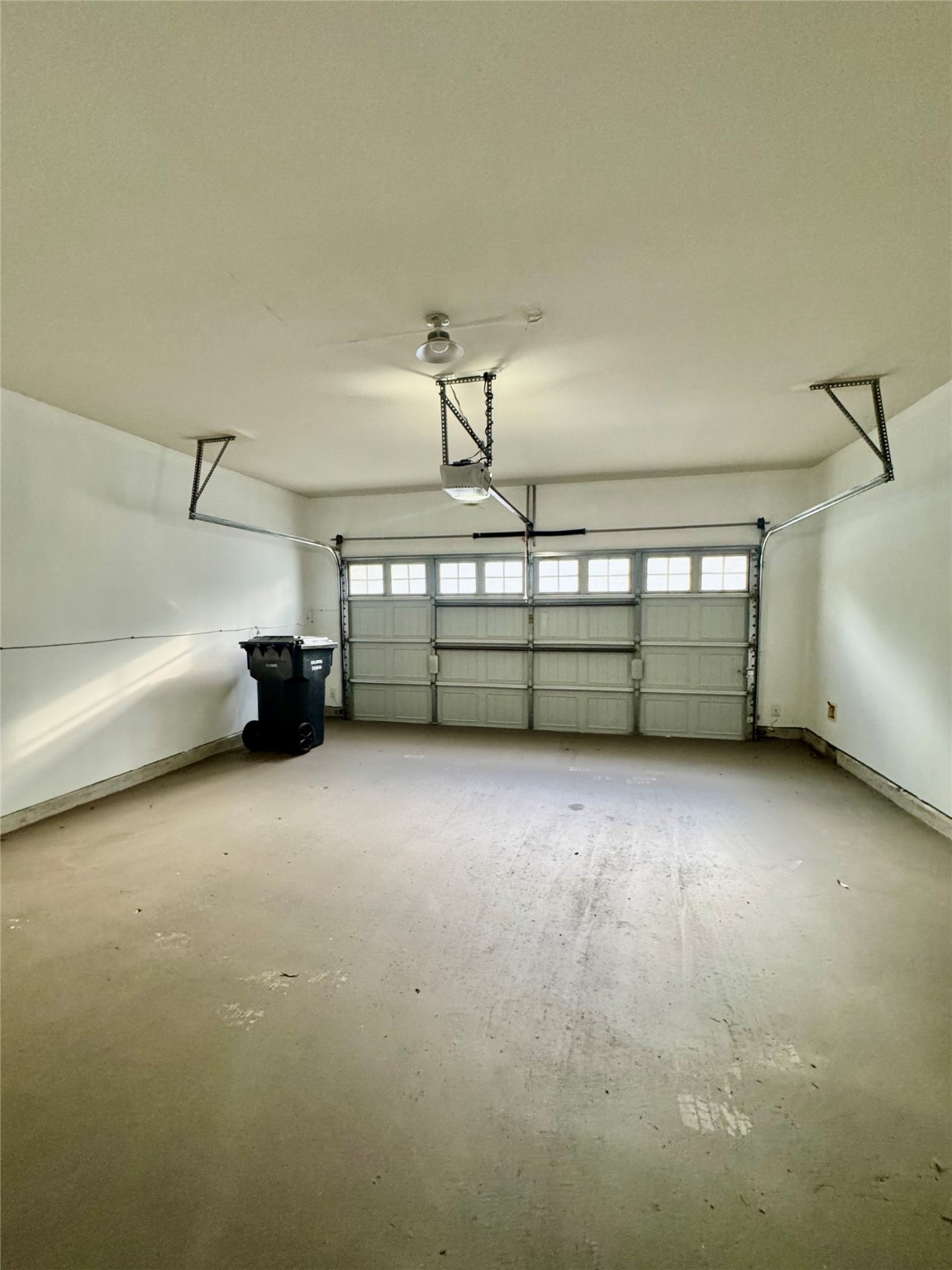 13600 Breton Ridge Street, Unit 36C Houston, TX 77070 - Photo 33 of 40 a view of room that has a bed and a window