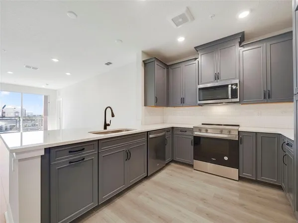 $426,990 | 7545 Laureate Boulevard, Unit 7301, Orlando, FL 32827