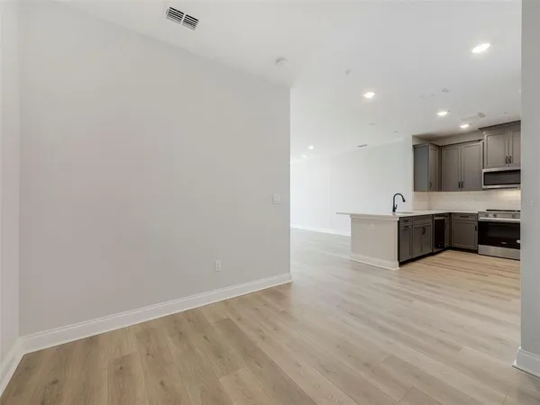 $426,990 | 7545 Laureate Boulevard, Unit 7301, Orlando, FL 32827