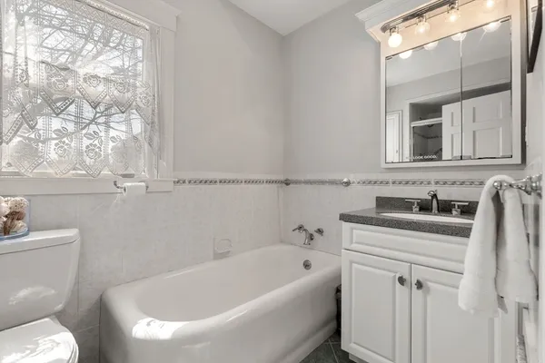 $949,000 | 15 Preston Beach Road, Marblehead, MA 01945