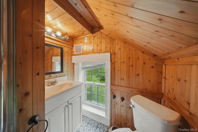 $2,400 | 831 County Route 12, New Hampton, NY 10958