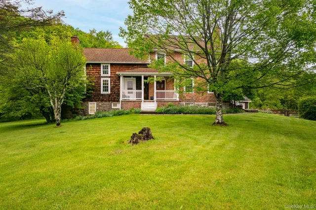 $2,400 | 831 County Route 12, New Hampton, NY 10958