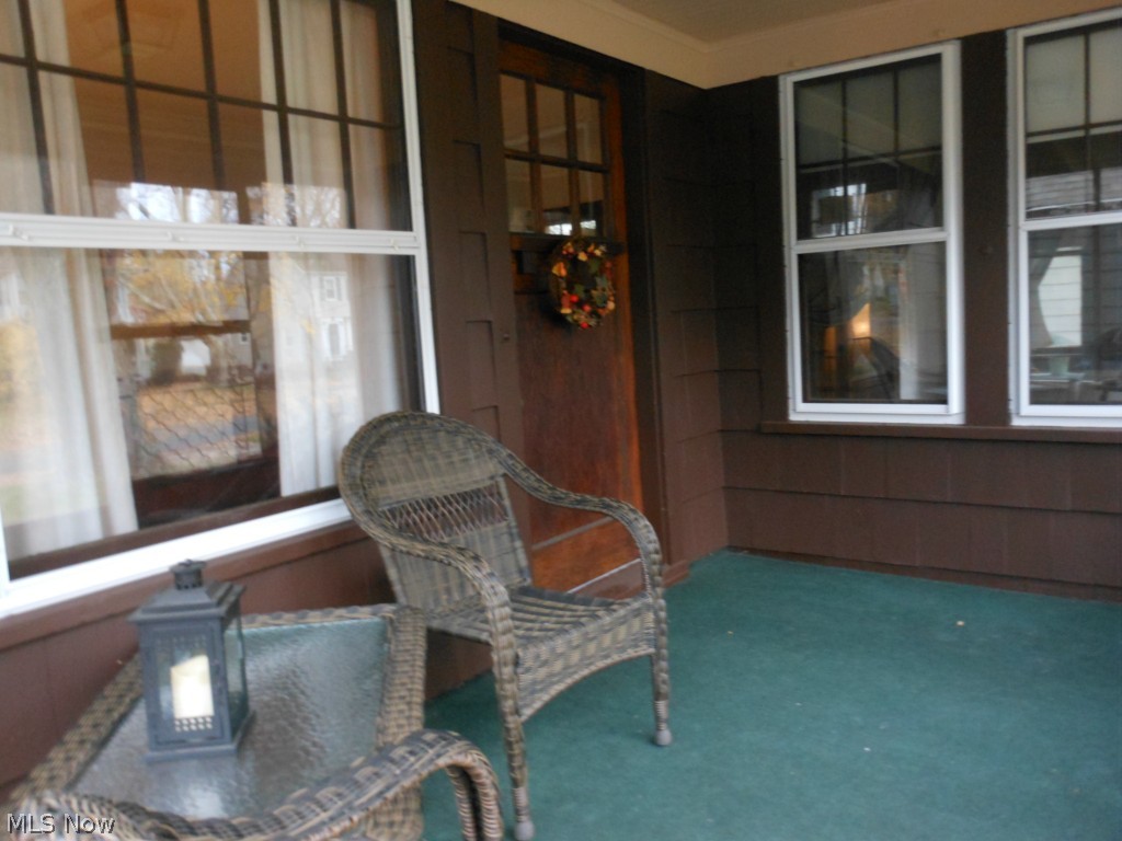 864 Roanoke Road Cleveland Heights, OH 44121 - Photo 2 of 25