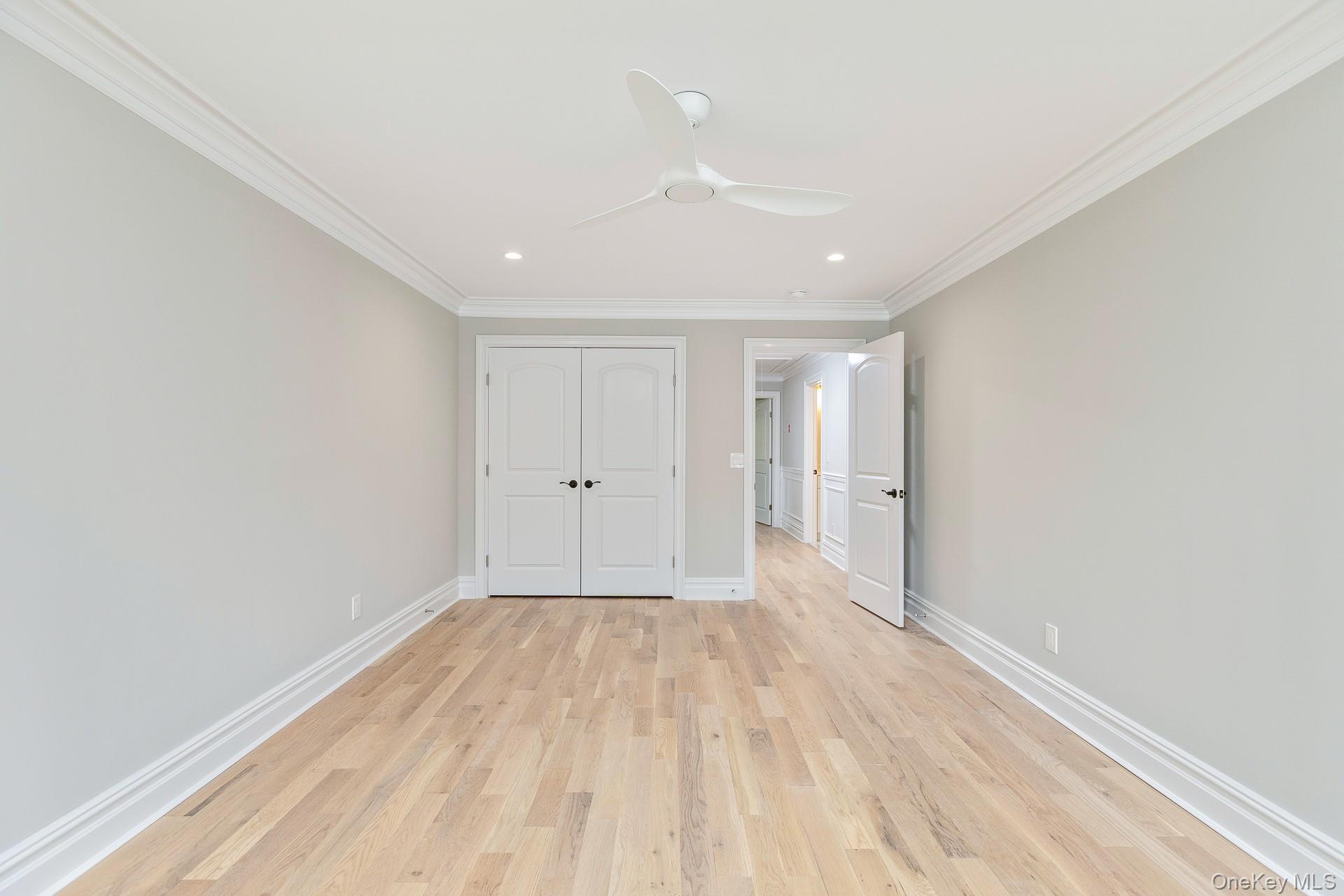 223 Town Line Road Commack, NY 11731 - Photo 20 of 36
