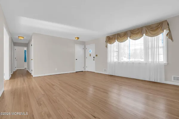 $4,000 | 7 Klein Street, Oakhurst, NJ 07755