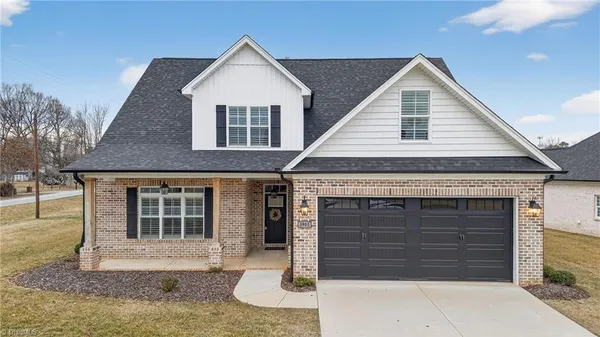 $525,000 | 3905 Wynne Brook Court, High Point, NC 27265