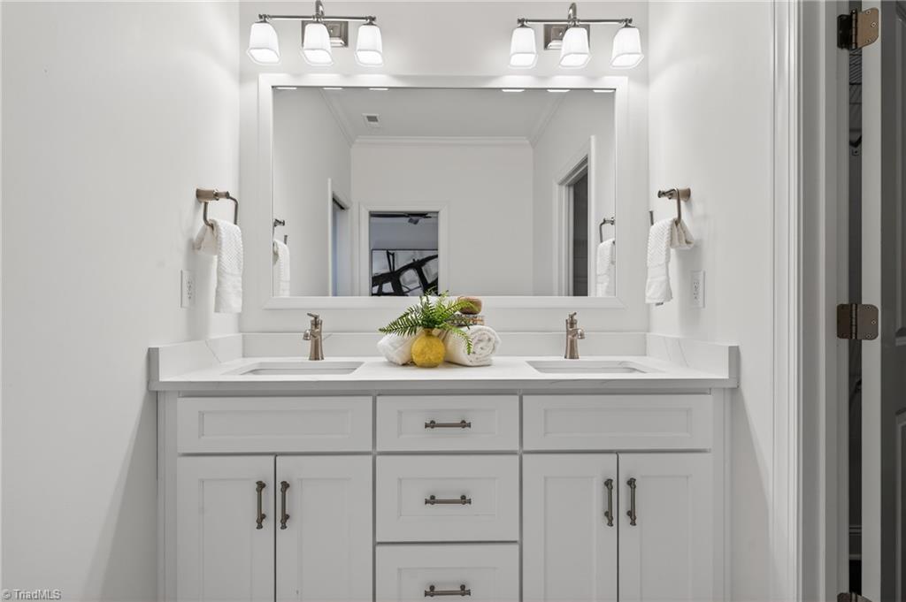 3905 Wynne Brook Court High Point, NC 27265 - Photo 27 of 43