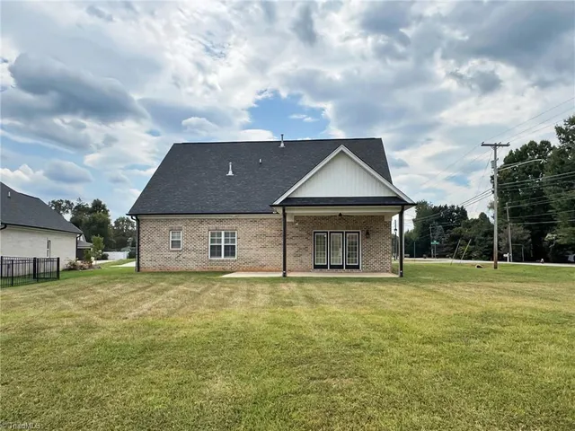 $539,900 | 3905 Wynne Brook Court, High Point, NC 27265