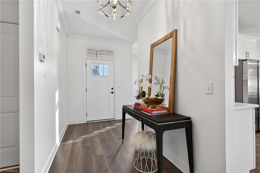 3905 Wynne Brook Court High Point, NC 27265 - Photo 5 of 43