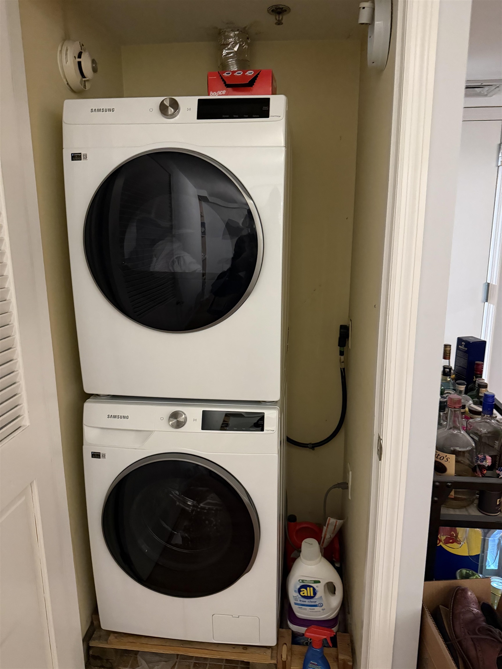 528 Garden Street, Unit B Hoboken, NJ 07030 - Photo 4 of 13 a utility room with dryer and washer