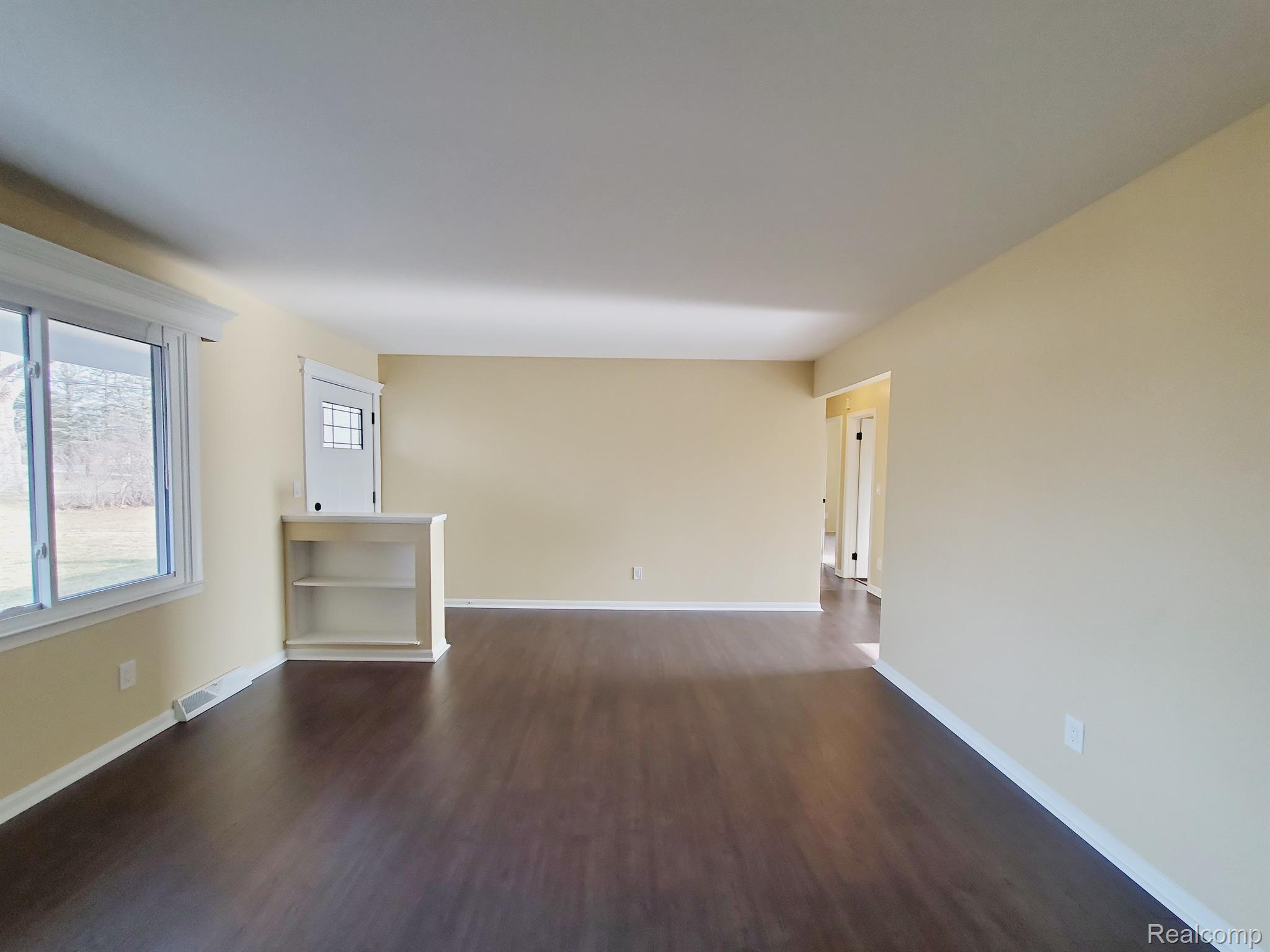 1121 West Cook Road Grand Blanc, MI 48439 - Photo 17 of 47 Gallery Image 17